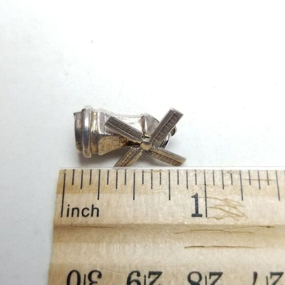 Vintage Windmill Charm Pendant, Silver Tone Unmarked Hollow, Moving Parts - Picture 4 of 6